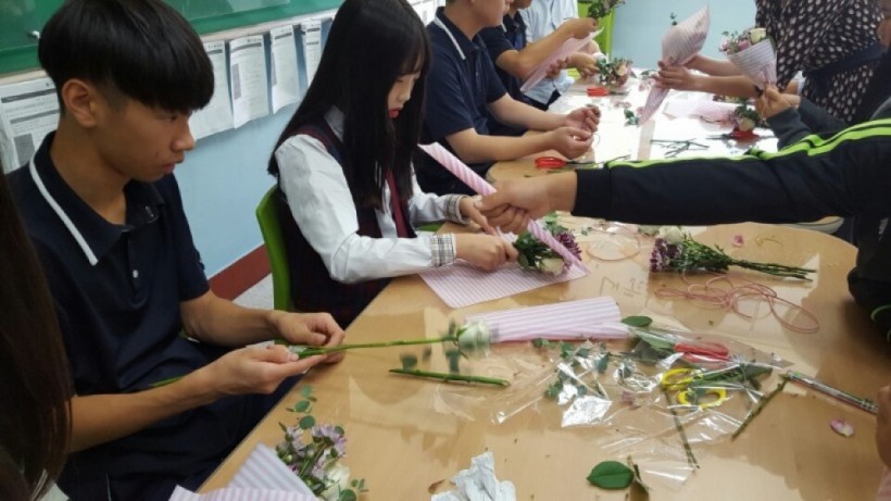 77b0d8f67ace7f758bfe50e7f92cc0bc_1484013