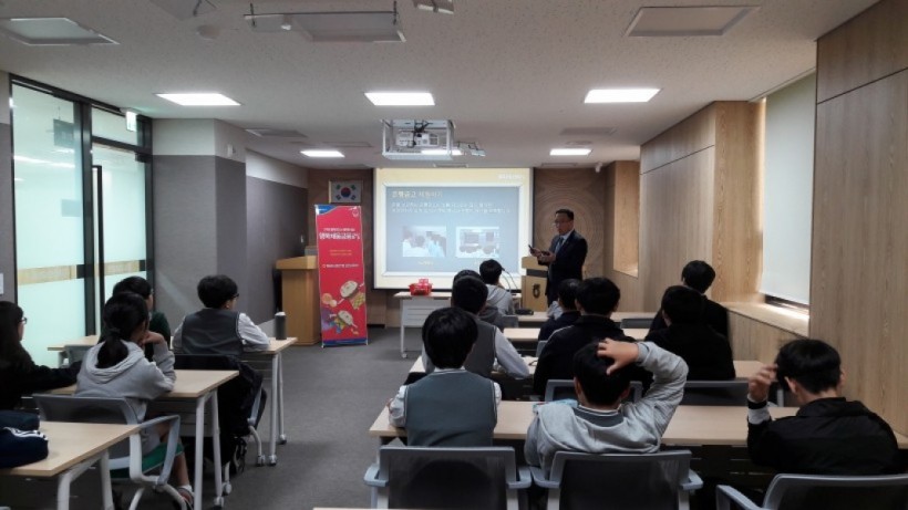 77b0d8f67ace7f758bfe50e7f92cc0bc_1484013