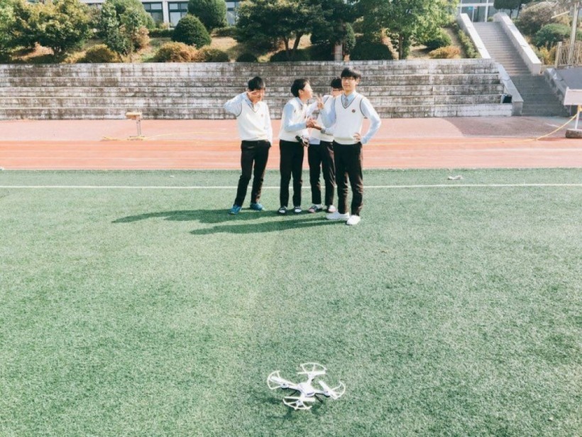 77b0d8f67ace7f758bfe50e7f92cc0bc_1484013