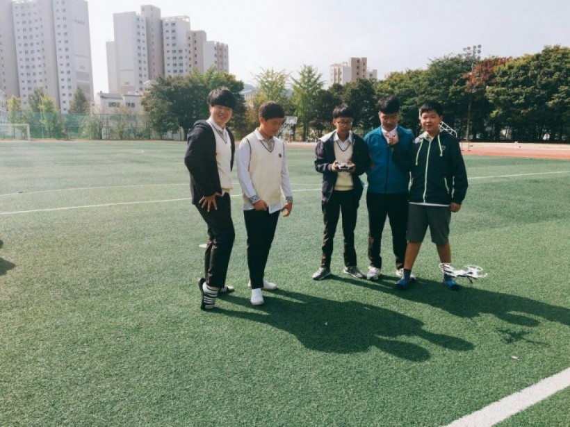 77b0d8f67ace7f758bfe50e7f92cc0bc_1484013