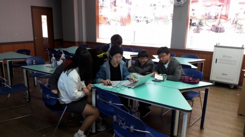 77b0d8f67ace7f758bfe50e7f92cc0bc_1484014