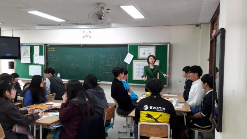 77b0d8f67ace7f758bfe50e7f92cc0bc_1484014