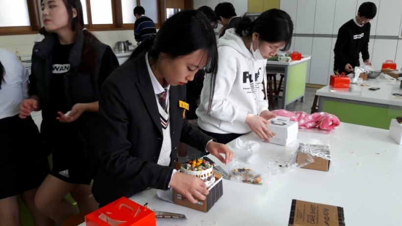 77b0d8f67ace7f758bfe50e7f92cc0bc_1484020