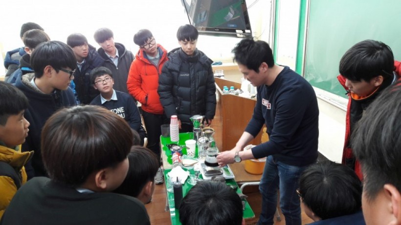 77b0d8f67ace7f758bfe50e7f92cc0bc_1484022