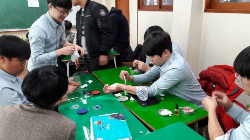 77b0d8f67ace7f758bfe50e7f92cc0bc_1484022