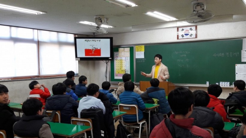 77b0d8f67ace7f758bfe50e7f92cc0bc_1484022