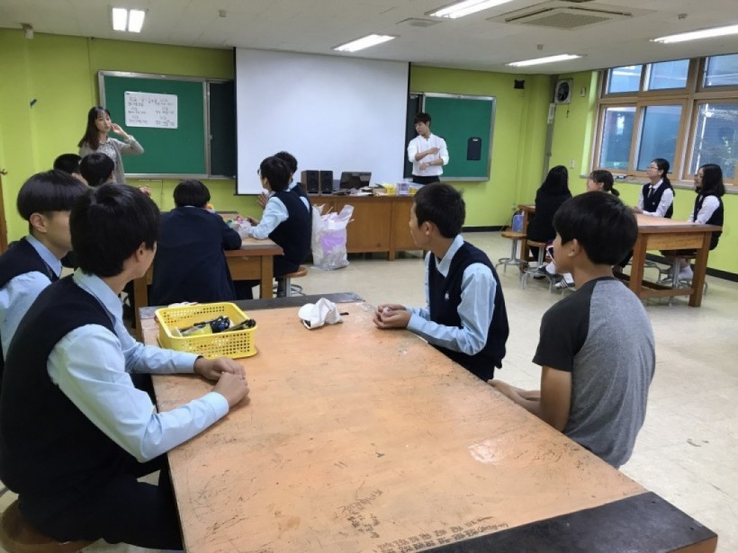 e7f709e96817a9a1422ffe39d5616fb6_1516942