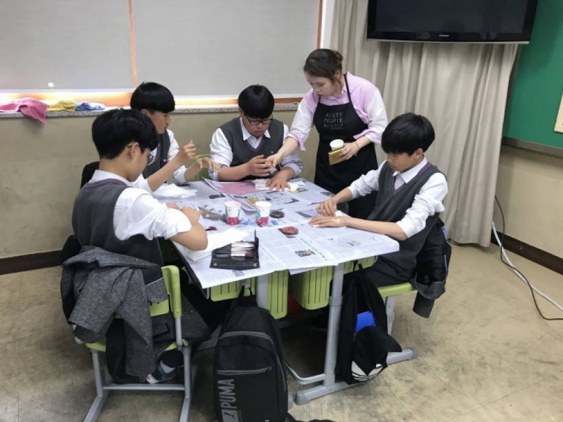 dbbd56d756ea29d47628630d4e38519f_1527053