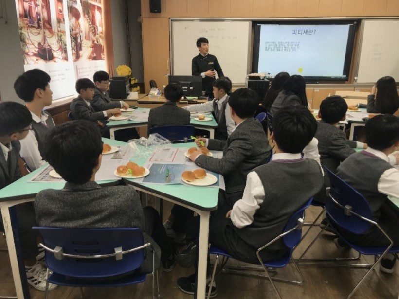 dbbd56d756ea29d47628630d4e38519f_1527053