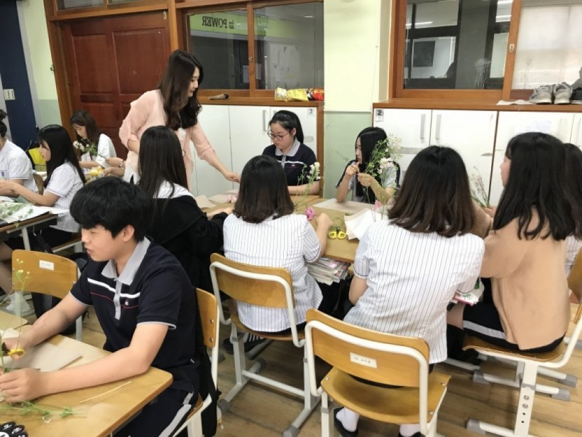 5ebcd9b9bdc93b012d47f27e3d497740_1529726