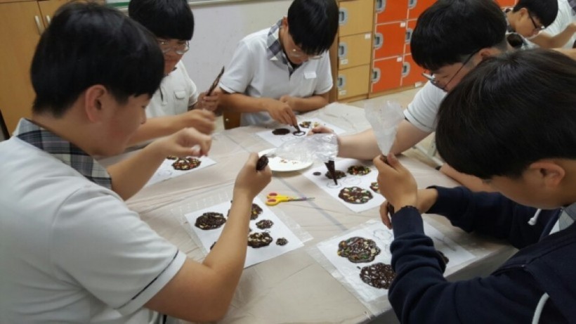 5ebcd9b9bdc93b012d47f27e3d497740_1529730