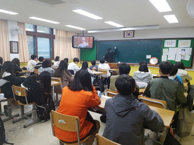 e3f8f988bec56fb47dacc9424812db4e_1541493