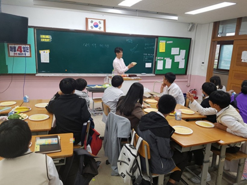 e3f8f988bec56fb47dacc9424812db4e_1541493