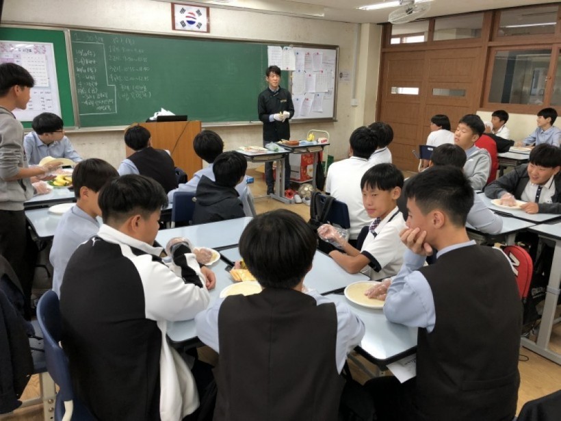 e3f8f988bec56fb47dacc9424812db4e_1541493