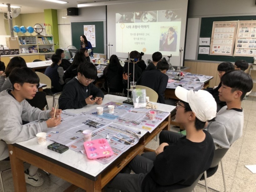 e3f8f988bec56fb47dacc9424812db4e_1541493