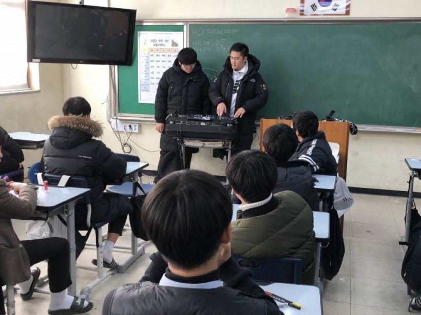 3d1ce7def3491db1db787207b48c44cc_1557470