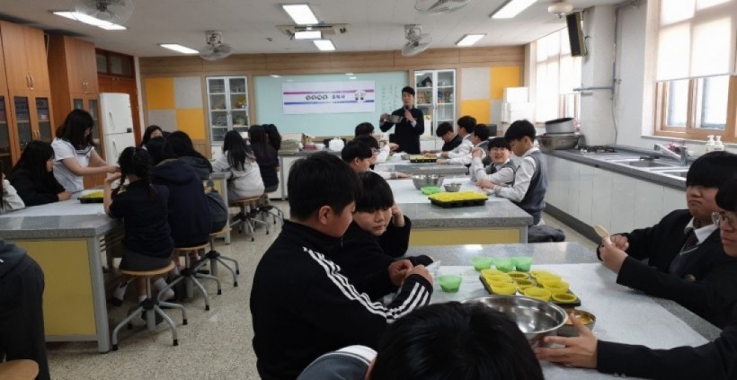 5d162afd351557f881ee5ad00d7cf7d0_1557880