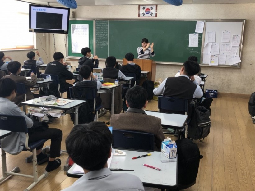 5d162afd351557f881ee5ad00d7cf7d0_1557881