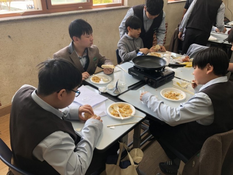 5d162afd351557f881ee5ad00d7cf7d0_1557881