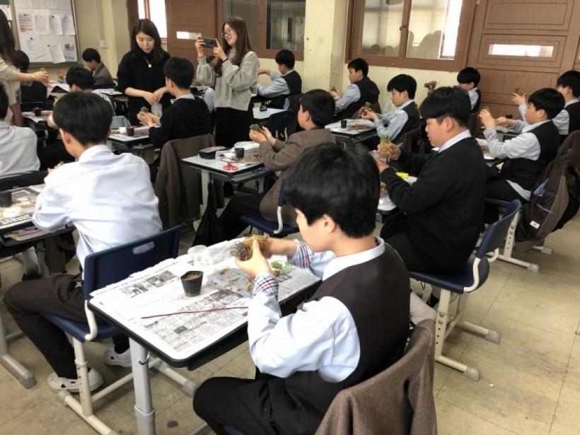 5d162afd351557f881ee5ad00d7cf7d0_1557881