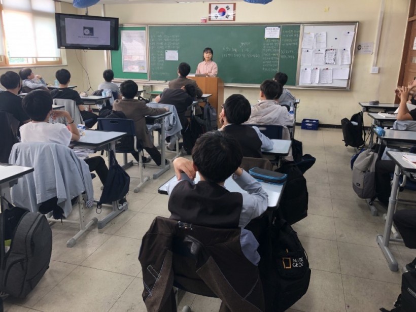 5d162afd351557f881ee5ad00d7cf7d0_1557881