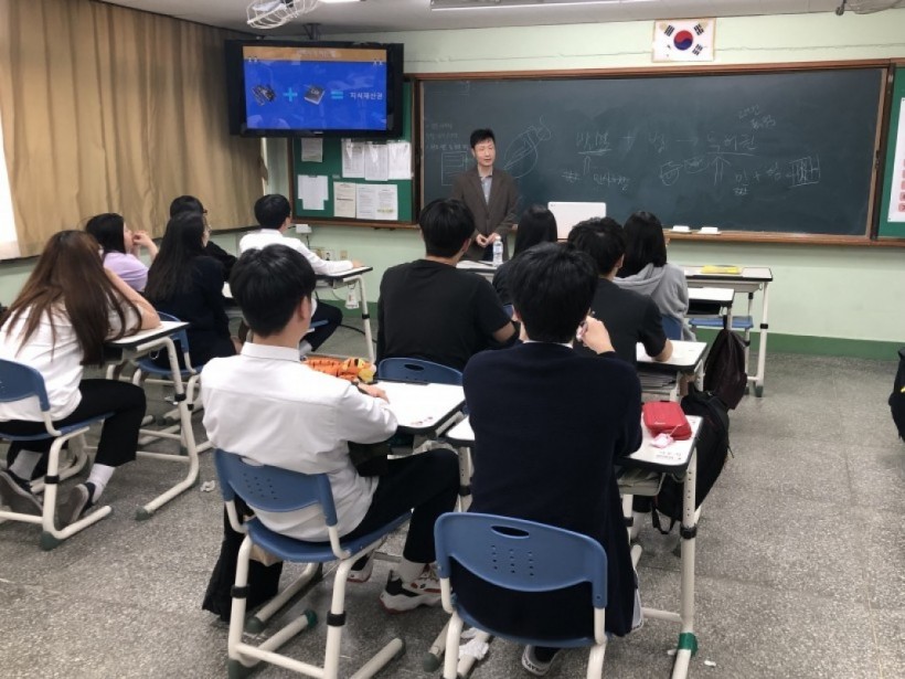 5d162afd351557f881ee5ad00d7cf7d0_1557882