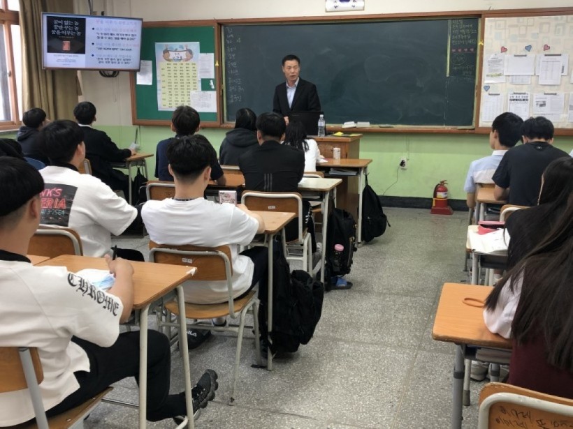 5d162afd351557f881ee5ad00d7cf7d0_1557882