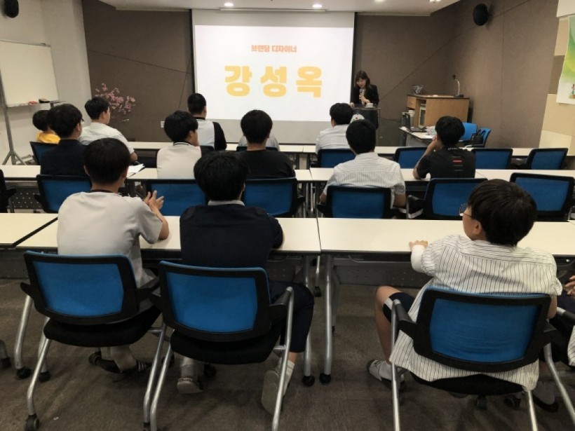 34a774e50f5d4c4247f57b9dbb403ee0_1559890