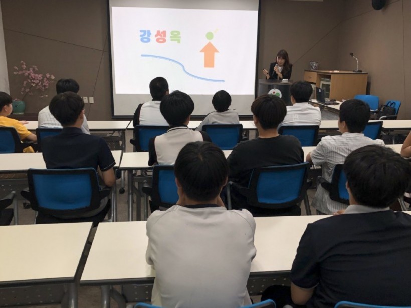 34a774e50f5d4c4247f57b9dbb403ee0_1559890