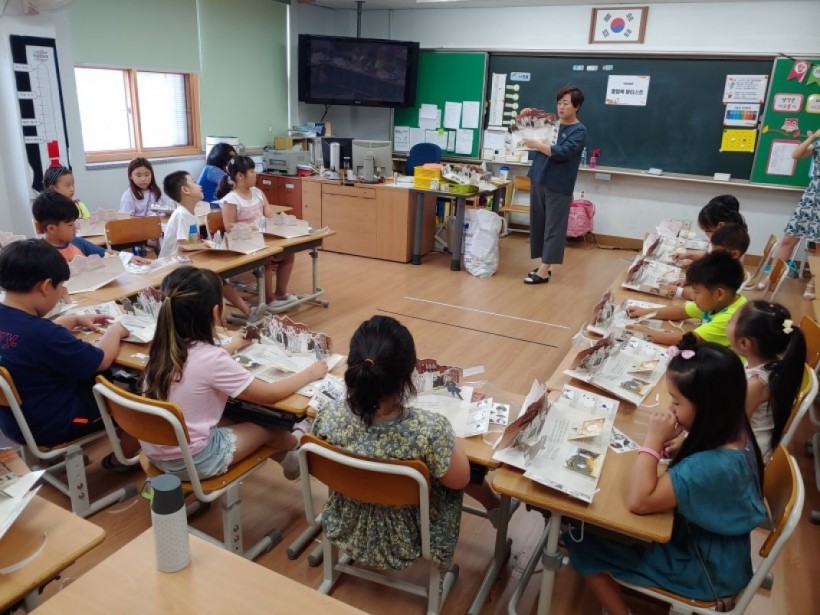 abe99ed159d3a4f54f3c0502c1a35f93_1564539