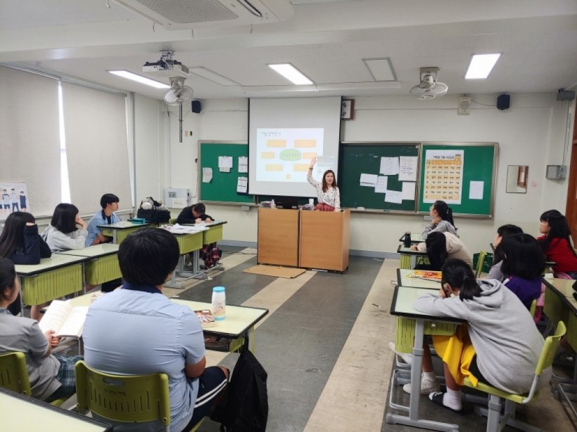 abe99ed159d3a4f54f3c0502c1a35f93_1564551