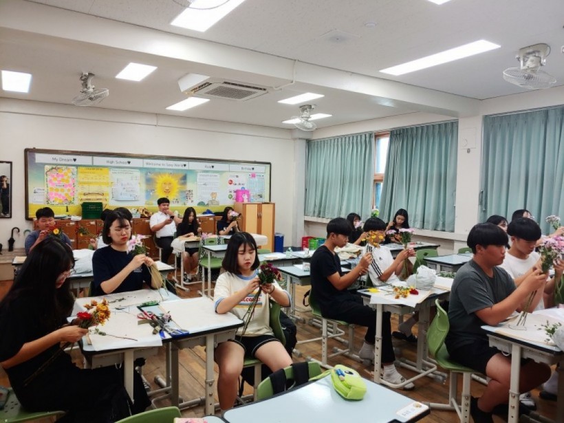 e6410ec792010a7ef81bdf12956a7d09_1563770