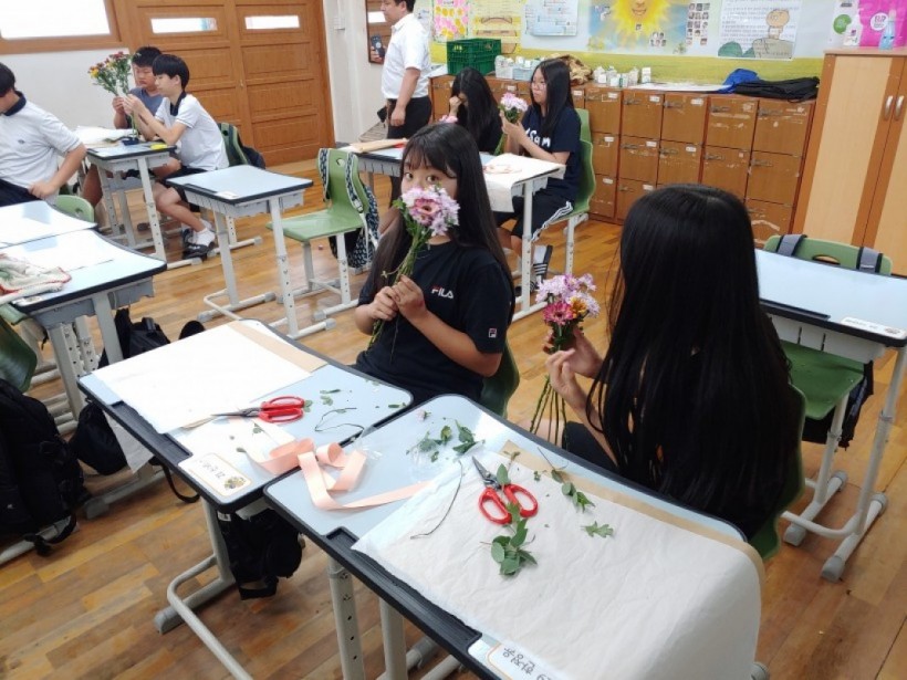 e6410ec792010a7ef81bdf12956a7d09_1563770