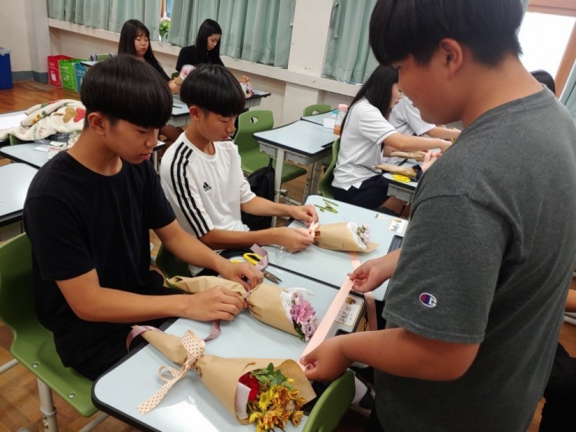 e6410ec792010a7ef81bdf12956a7d09_1563770