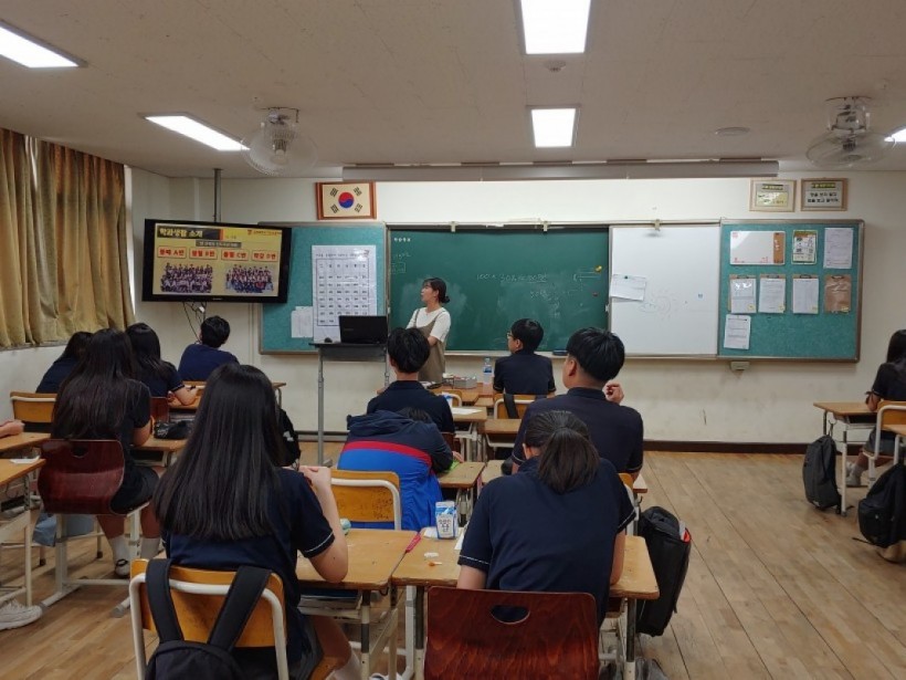 e6410ec792010a7ef81bdf12956a7d09_1563770