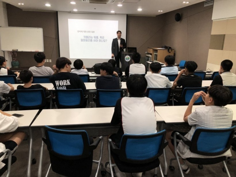 e6410ec792010a7ef81bdf12956a7d09_1563771