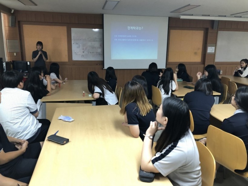 e6410ec792010a7ef81bdf12956a7d09_1563771