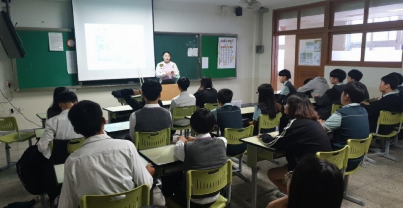 eec428afabf037aedeecabfd5f5acf01_1570494