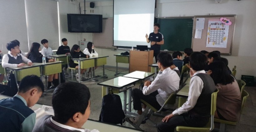 eec428afabf037aedeecabfd5f5acf01_1570494