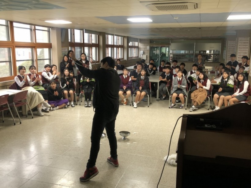 eec428afabf037aedeecabfd5f5acf01_1570516