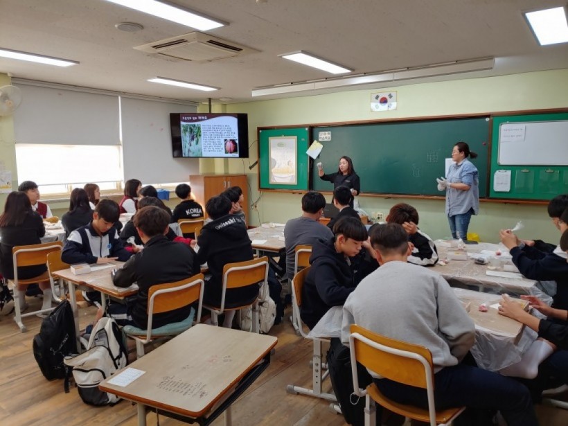 809c9728427b57f62716e8cc245bda32_1573190