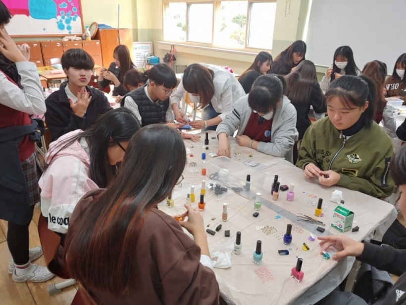 809c9728427b57f62716e8cc245bda32_1573190