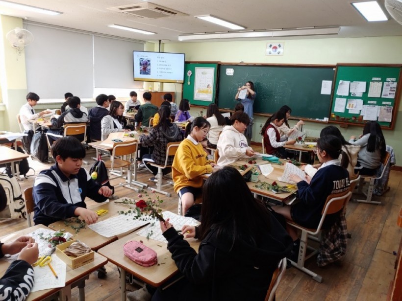 809c9728427b57f62716e8cc245bda32_1573191