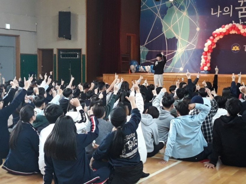 809c9728427b57f62716e8cc245bda32_1573191