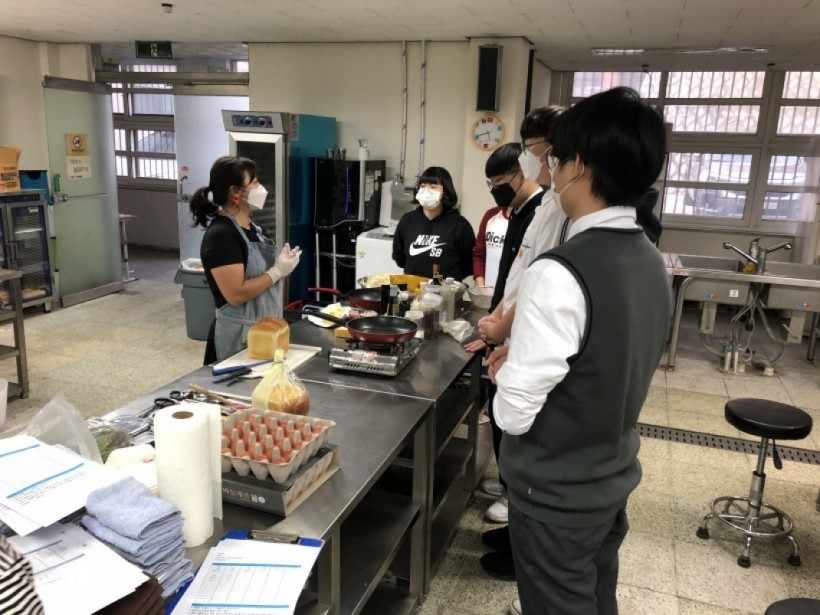 c37beffba090185f79c44665b6d6a3d2_1608078