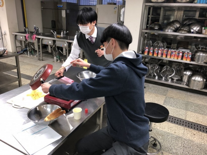 c37beffba090185f79c44665b6d6a3d2_1608078