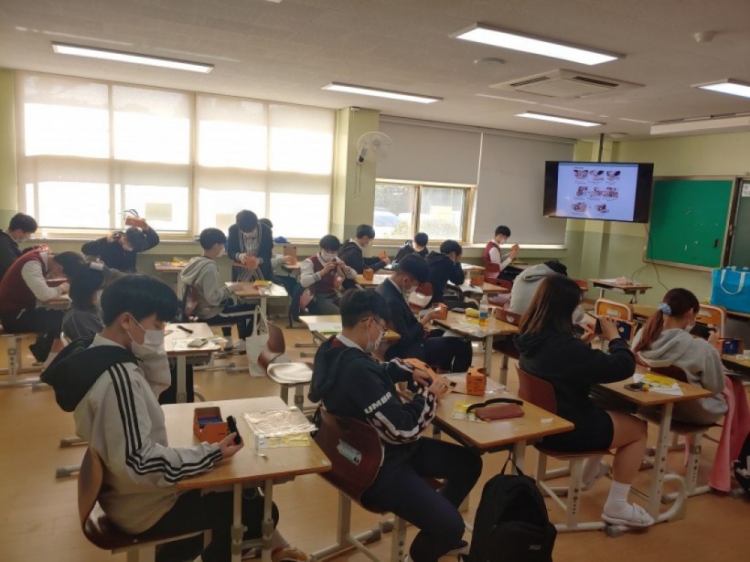 c37beffba090185f79c44665b6d6a3d2_1608079