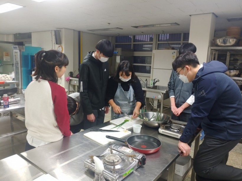 85fbf18078e797f4e87e442df0915562_1610498