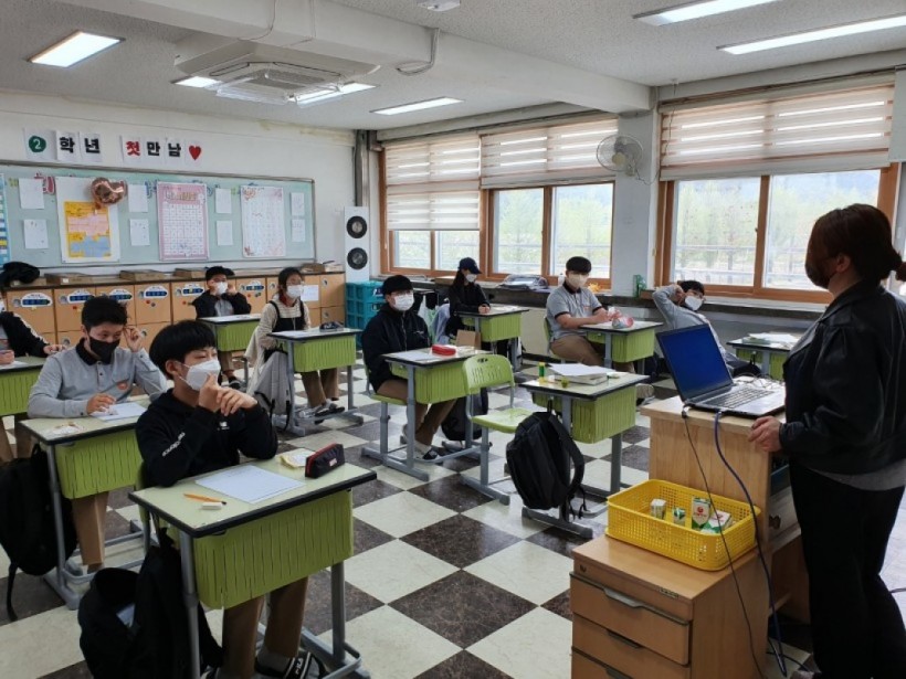 355ebf472752fc3454583e663366fbeb_1620009