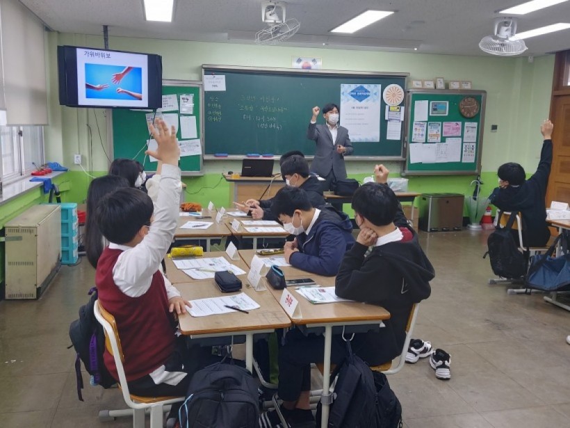 355ebf472752fc3454583e663366fbeb_1620018